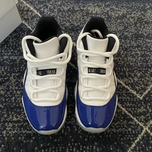 women’s air jordan 11 retro low ‘concord sketch’